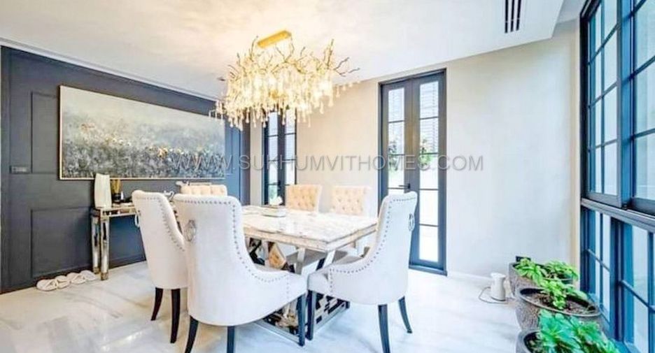 For rent and for sale 4 bedrooms townhouse in Watthana, Bangkok