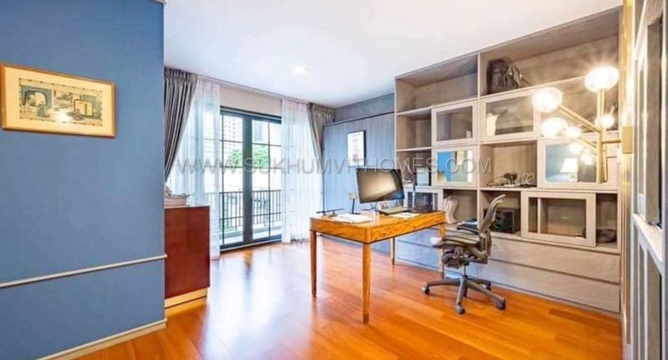 For rent and for sale 4 bedrooms townhouse in Watthana, Bangkok