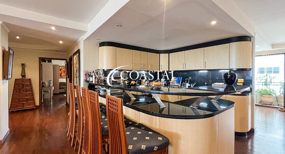 For sale 3 bedrooms condo in Bang Lamung, Chonburi
