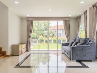 For rent 4 bedrooms house in Bang Khen, Bangkok