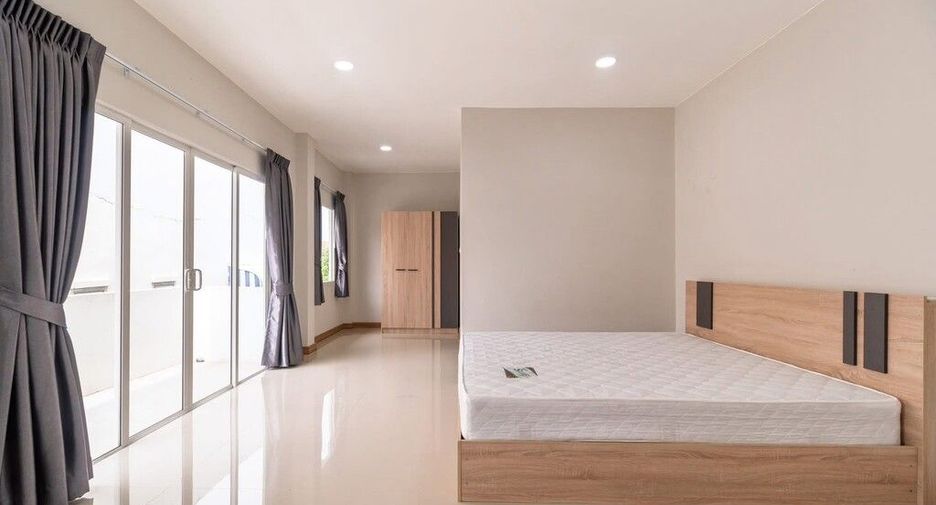 For rent 4 bedrooms house in Bang Khen, Bangkok