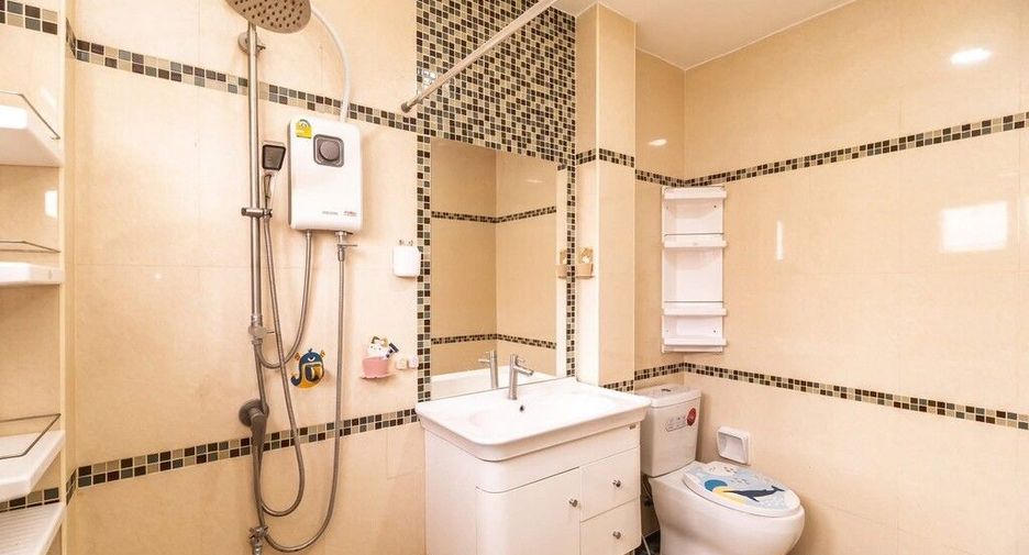 For rent 4 bedrooms house in Bang Khen, Bangkok