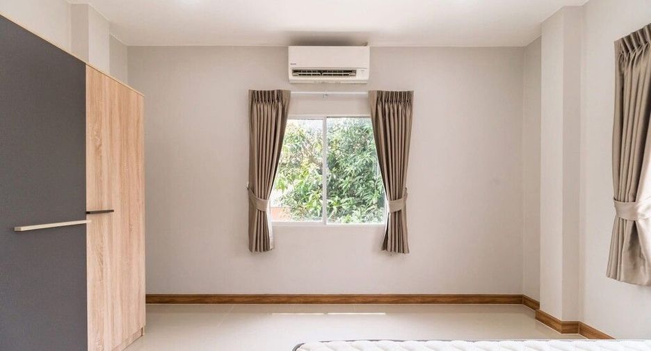 For rent 4 bedrooms house in Bang Khen, Bangkok