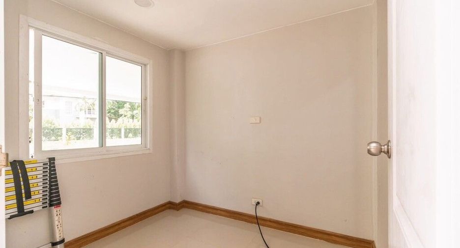 For rent 4 bedrooms house in Bang Khen, Bangkok
