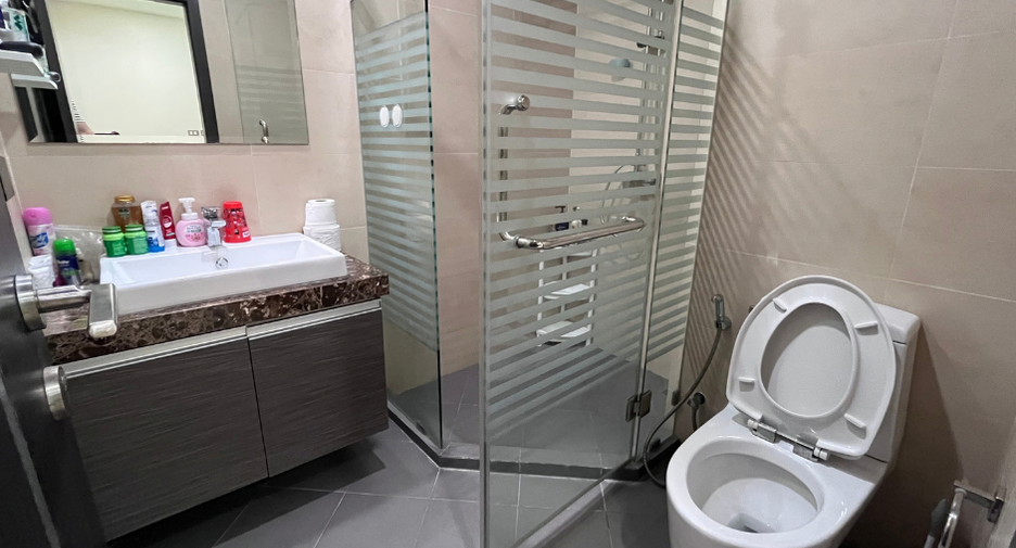 À vendre 2 chambres condo à Jomtien, Pattaya