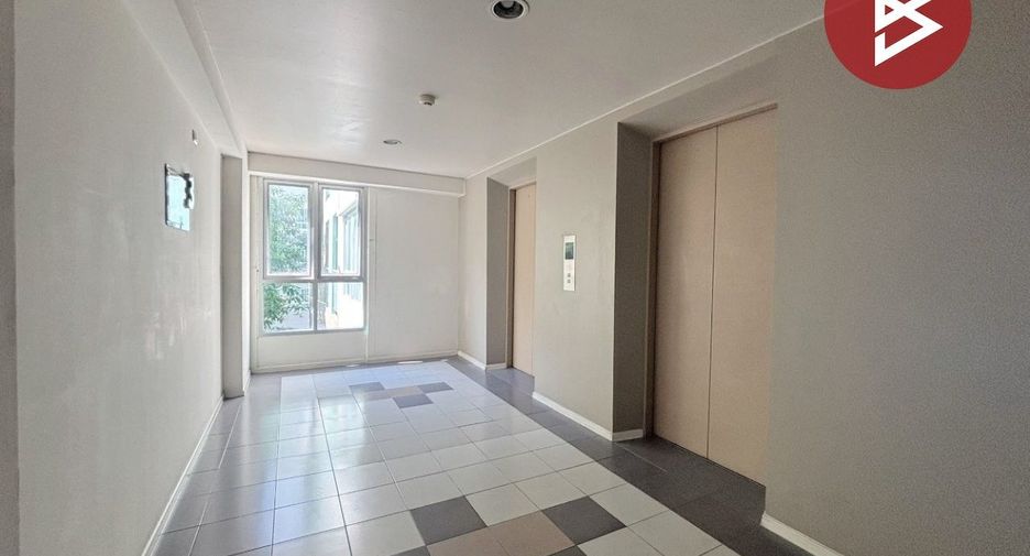 For sale 1 bed condo in Mueang Samut Prakan, Samut Prakan