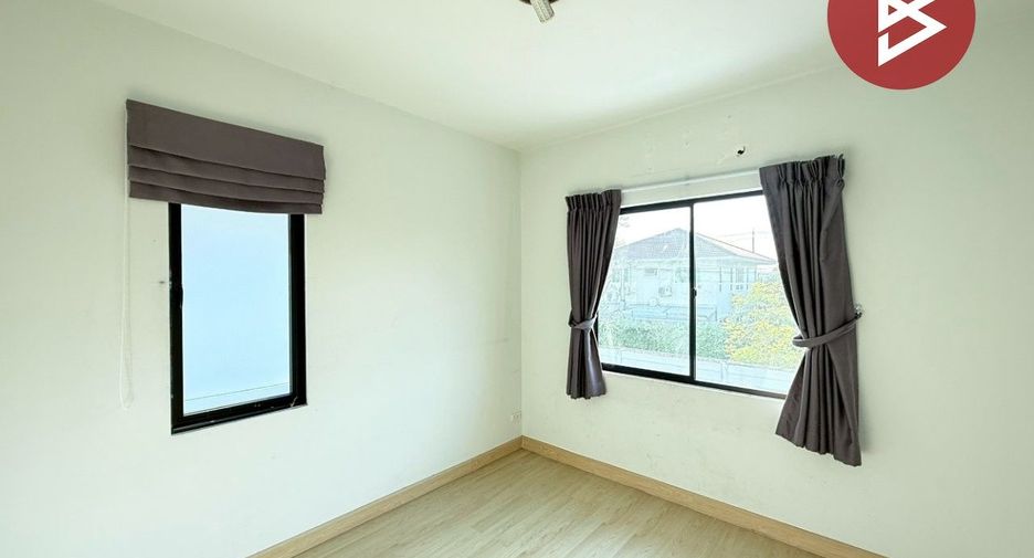 For sale 3 bedrooms house in Khlong Sam Wa, Bangkok