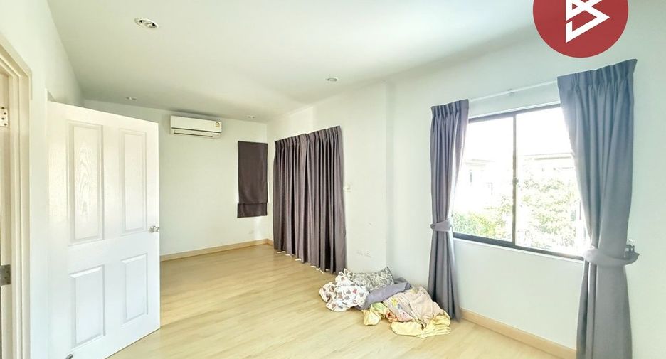 For sale 3 bedrooms house in Khlong Sam Wa, Bangkok