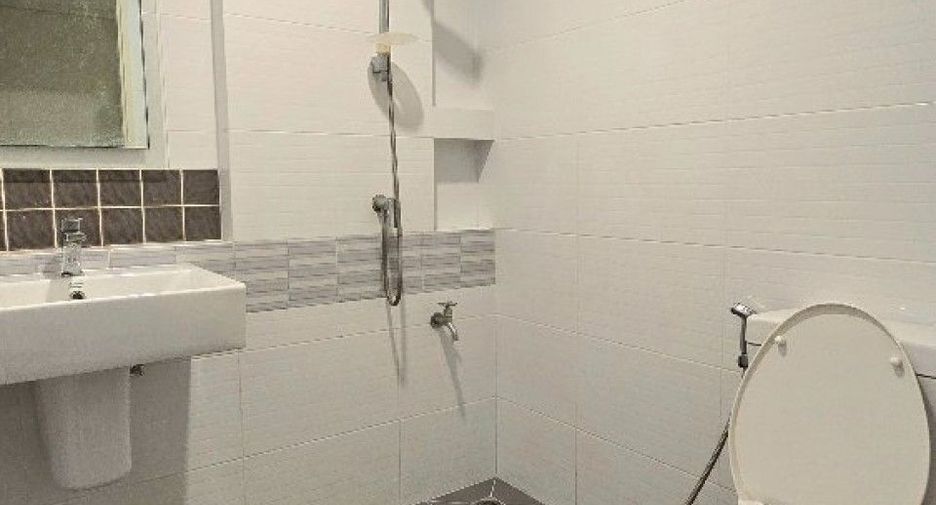 Продажа 4 спальни таунхаус в Phra Samut Chedi, Самутпракан