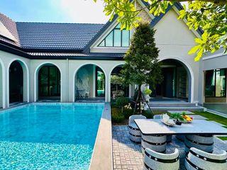 For sale 5 bedrooms house in Bang Lamung, Chonburi