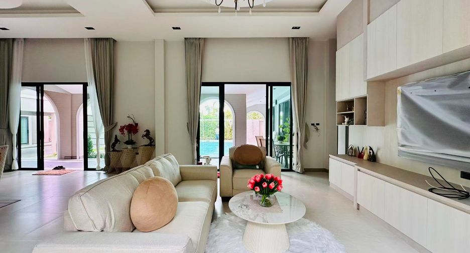For sale 5 bedrooms house in Bang Lamung, Chonburi