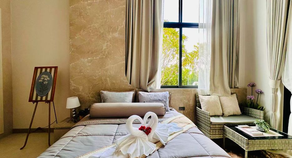 For sale 5 bedrooms house in Bang Lamung, Chonburi