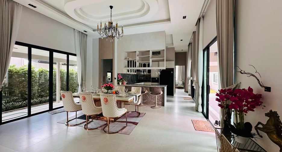 For sale 5 bedrooms house in Bang Lamung, Chonburi