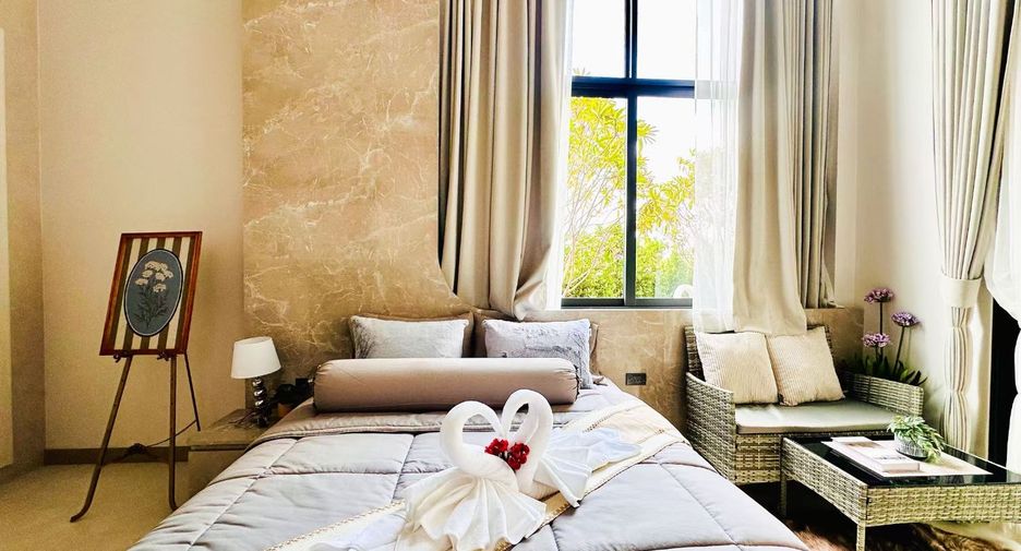 For sale 5 bedrooms house in Bang Lamung, Chonburi