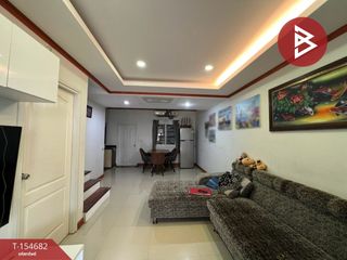出售 4 卧室 联排别墅 在 Phan Thong, Chon Buri