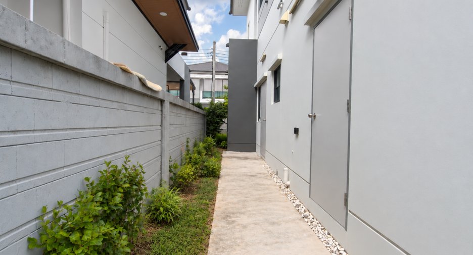 For sale 4 ベッドルーム house in Prawet, Bangkok