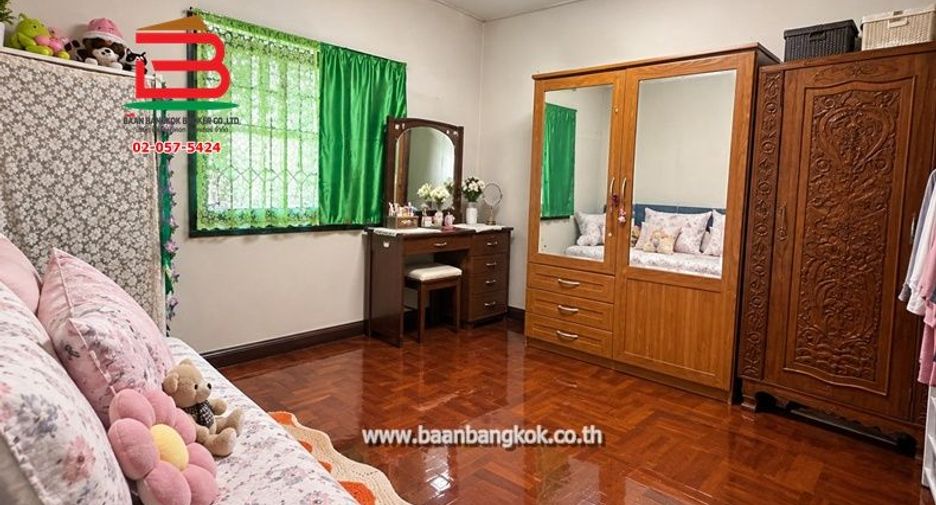 For sale 3 bedrooms house in Bang Sue, Bangkok