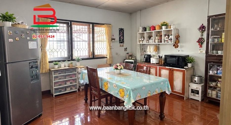 For sale 3 bedrooms house in Bang Sue, Bangkok