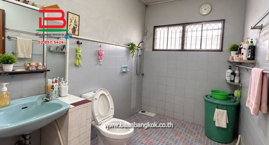 For sale 3 bedrooms house in Bang Sue, Bangkok