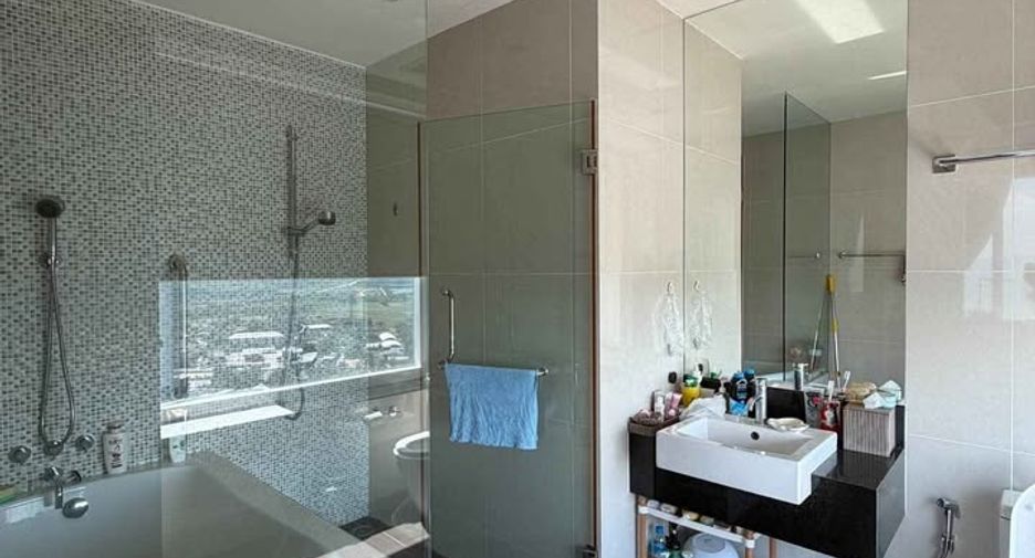 À vendre 2 chambres condo à Na Jomtien, Pattaya