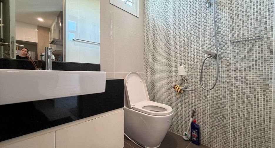 À vendre 2 chambres condo à Na Jomtien, Pattaya