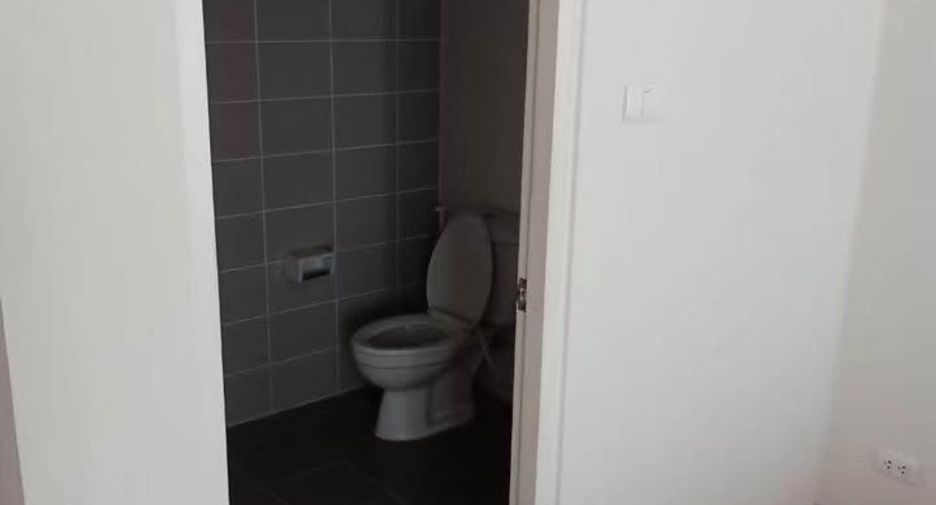 Аренда 2 спальни таунхаус в Банг Ламунг, Чонбури