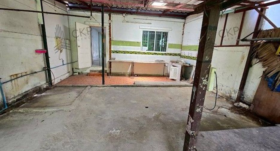 出租 和 出售 4 卧室 联排别墅 在 Bang Phli, Samut Prakan