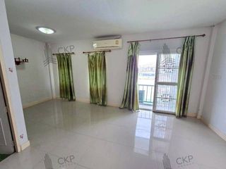 出租 和 出售 4 卧室 联排别墅 在 Bang Phli, Samut Prakan