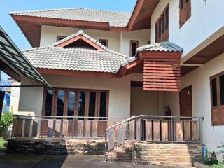 Haus zum Kauf mit 4 Zimmer in Mueang Chiang Mai, Chiang Mai