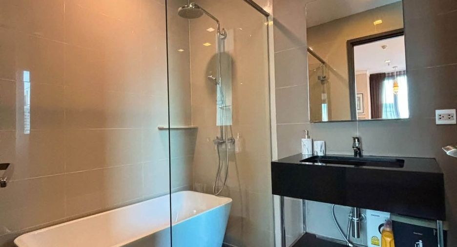 For rent 1 bed condo in Khlong Toei, Bangkok