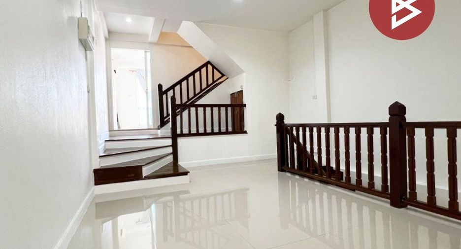 Продажа 3 спальни таунхаус в Krathum Baen, Самутсакхон