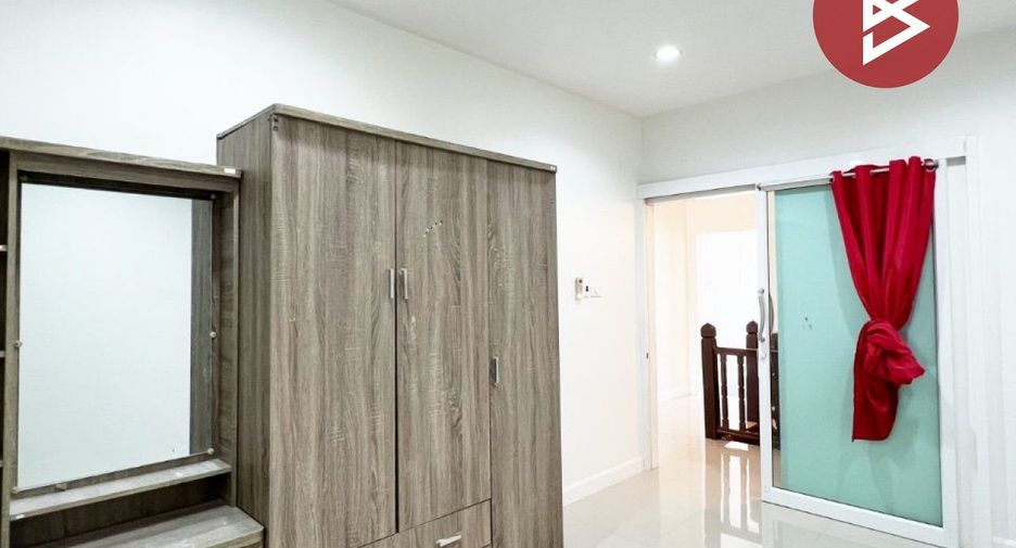 Продажа 3 спальни таунхаус в Krathum Baen, Самутсакхон