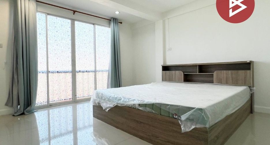 Продажа 3 спальни таунхаус в Krathum Baen, Самутсакхон