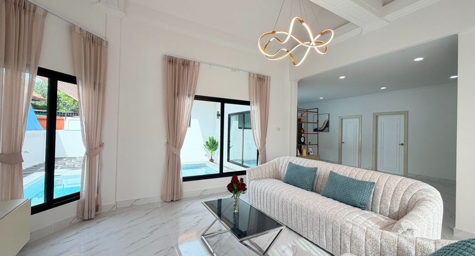 For sale 4 bedrooms villa in Bang Lamung, Chonburi