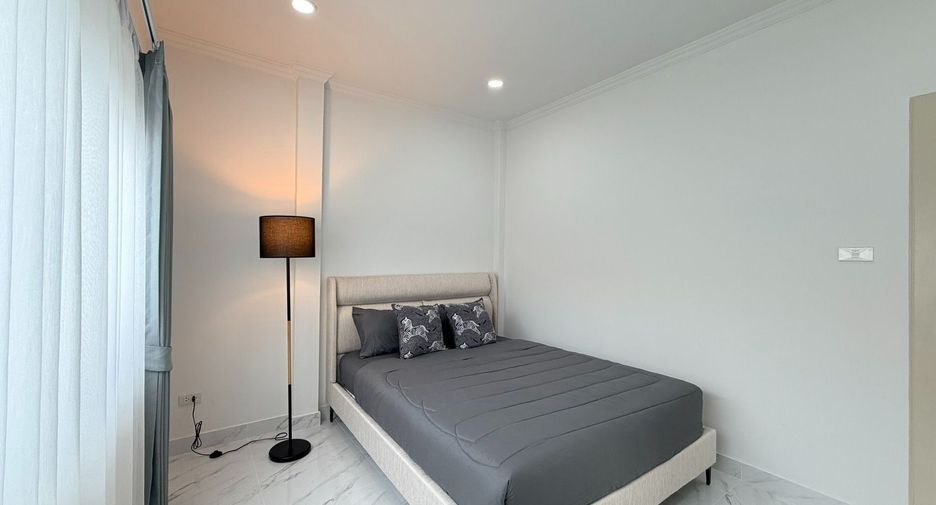 For sale 4 bedrooms villa in Bang Lamung, Chonburi