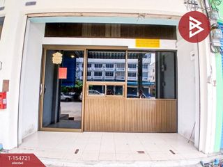 Local comercial en venta de 2 habitaciones en Mueang Samut Prakan, Samut Prakan