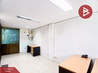 Local comercial en venta de 2 habitaciones en Mueang Samut Prakan, Samut Prakan