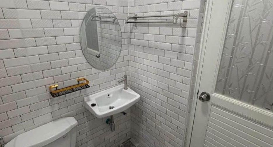For sale 1 bed condo in Bang Sao Thong, Samut Prakan