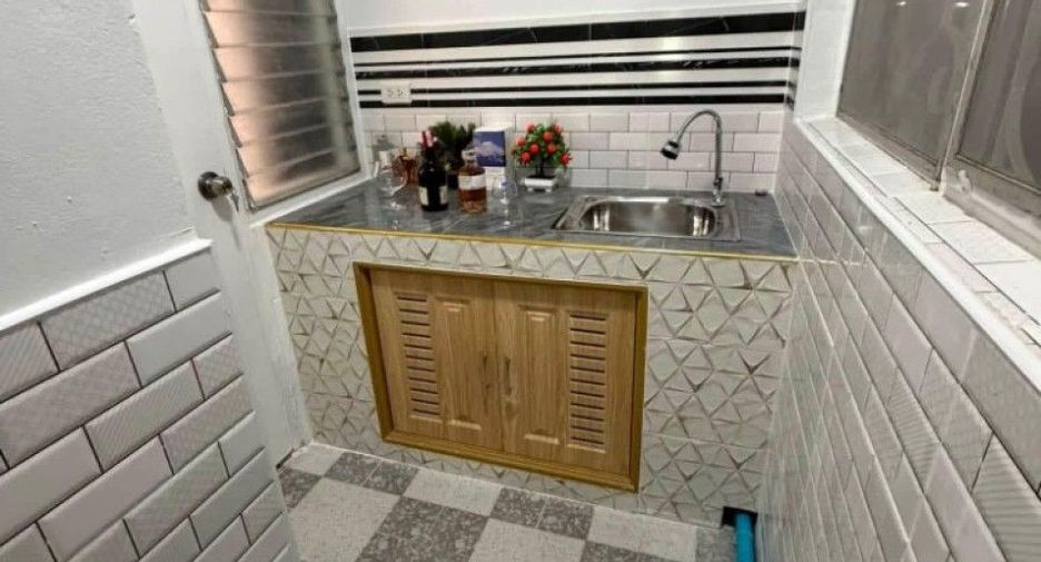 For sale 1 bed condo in Bang Sao Thong, Samut Prakan