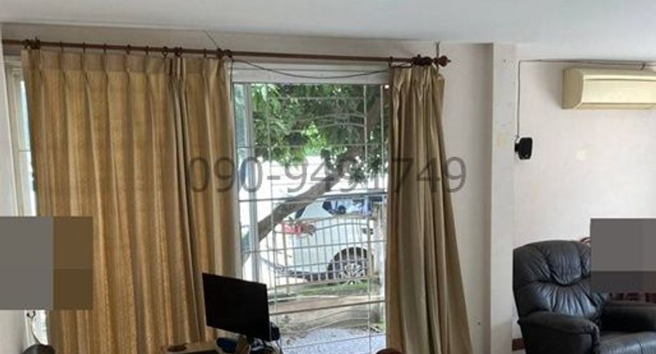 Haus zur Miete mit 4 Zimmer in Khlong Sam Wa, Bangkok
