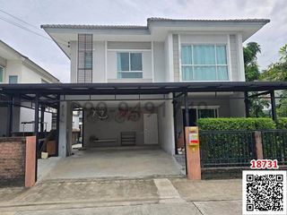 For rent 3 bedrooms condo in Saphan Sung, Bangkok