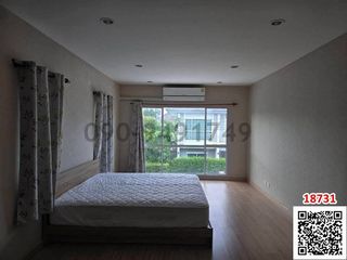 For rent 3 bedrooms condo in Saphan Sung, Bangkok