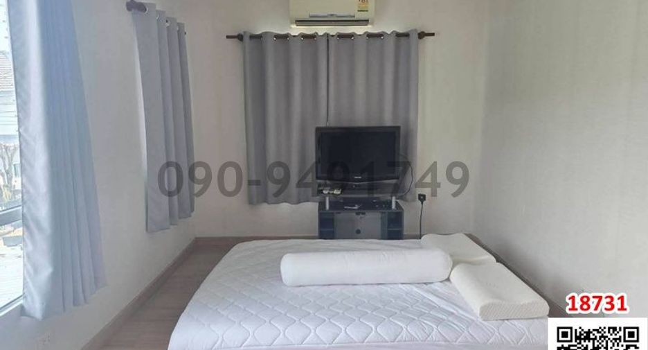 For rent 3 bedrooms condo in Saphan Sung, Bangkok