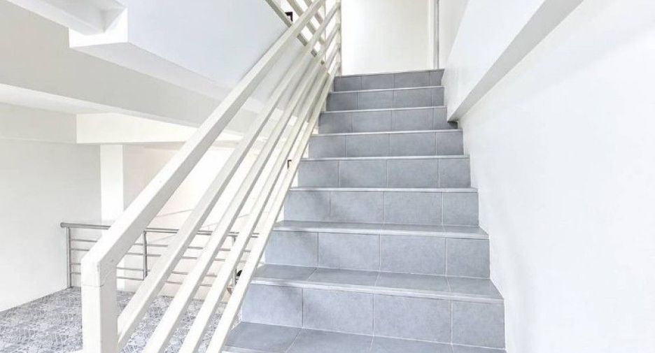For sale 4 bedrooms retail Space in Bang Phae, Ratchaburi
