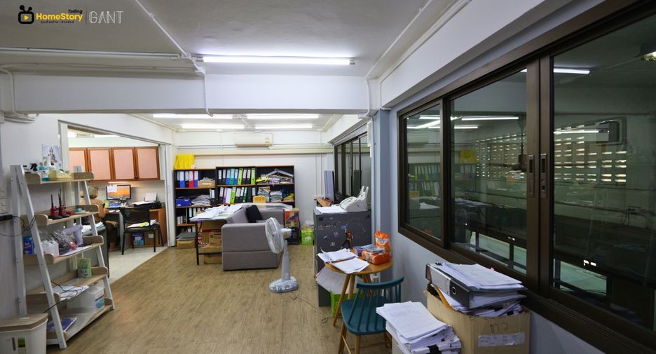 For sale 4 bedrooms retail Space in Bang Kho Laem, Bangkok