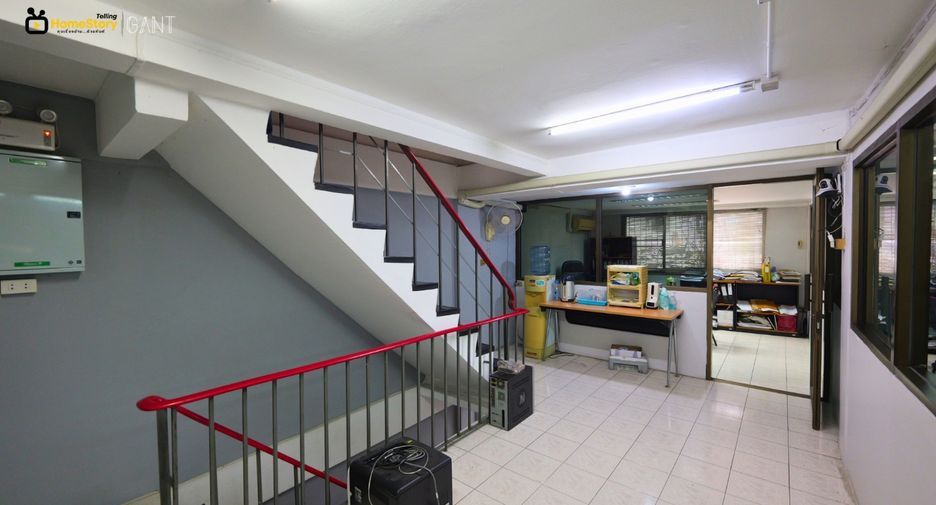 For sale 4 bedrooms retail Space in Bang Kho Laem, Bangkok