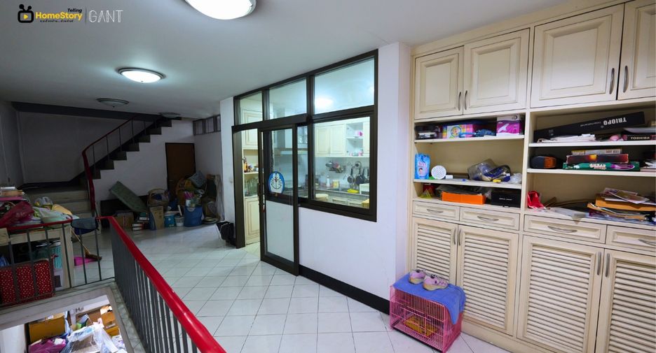 For sale 4 bedrooms retail Space in Bang Kho Laem, Bangkok