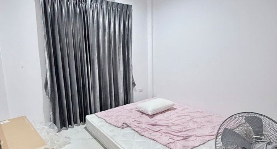 Продажа 2 спальни дом в Ban Bueng, Чонбури