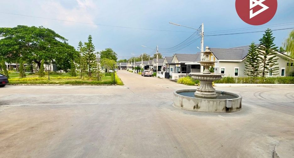 Продажа 2 спальни дом в Ban Bueng, Чонбури