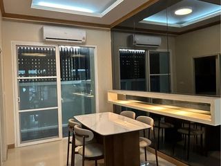 Casa adosada en alquiler de 3 habitaciones en Wang Thonglang, Bangkok